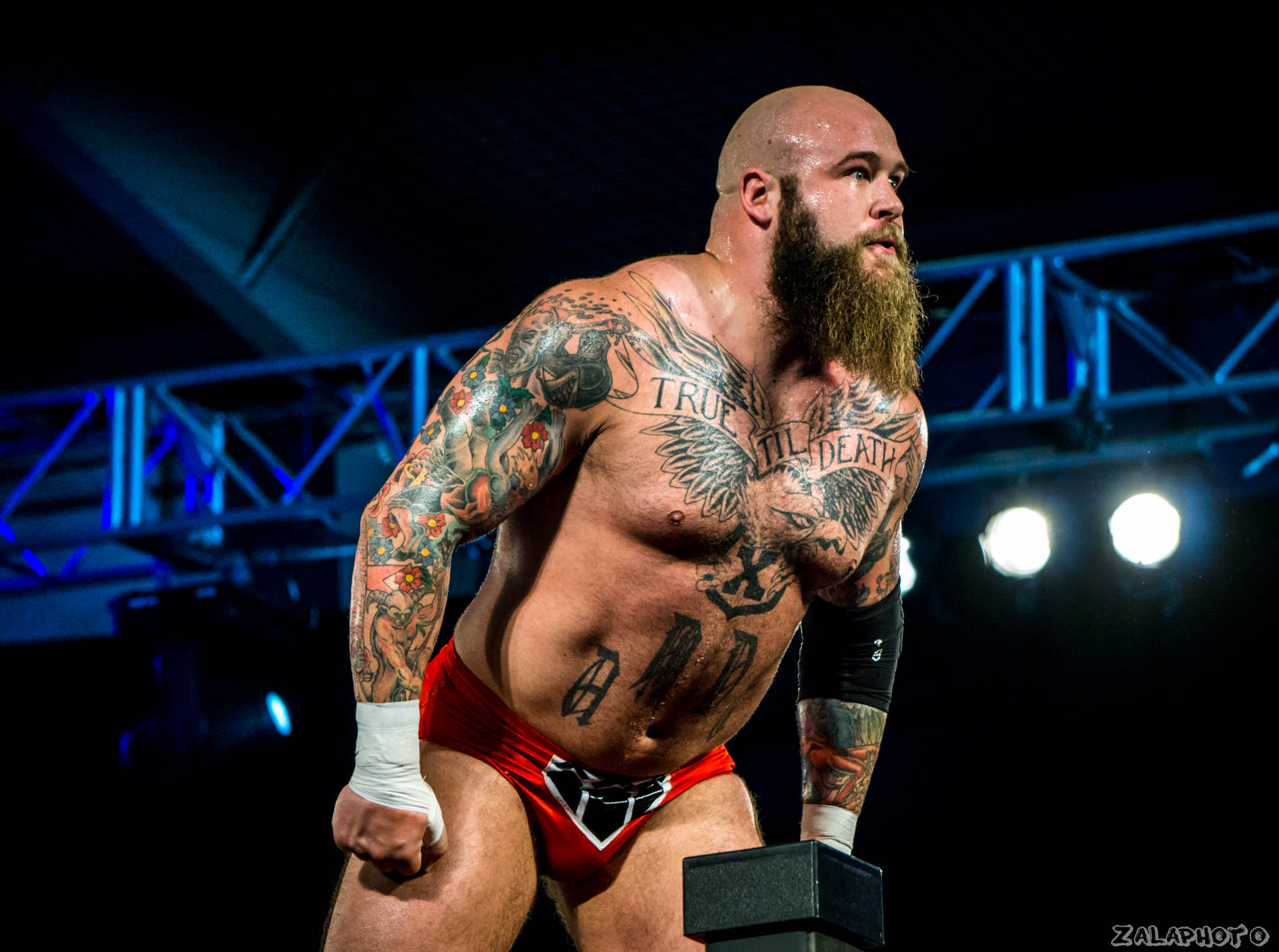 https://www.zalaphoto.com/wp-content/uploads/2015/12/Raymond-Rowe-of-War-Machine-2.jpg